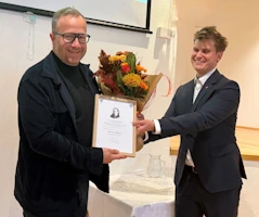 {title}