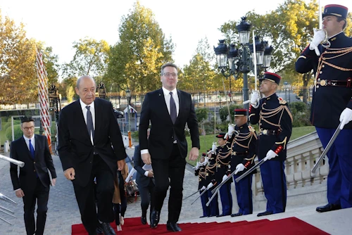 Minister Thordarson was well received by France FM Jean-Yves Le Drian